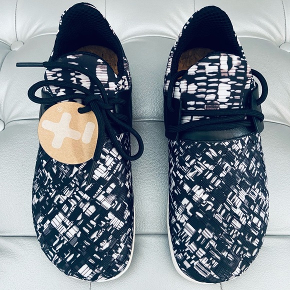 Otz Shoes Other - Unisex OTZ OG AVY Textile Lace Up Shoes 74249 B&W